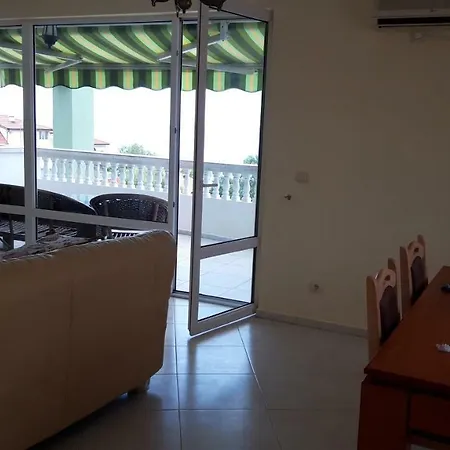 Едельвейс Апартаменты Apartamento *